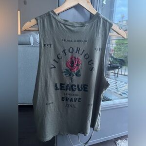 🌺 5/$30 🌺 Olive green distressed muscle tank